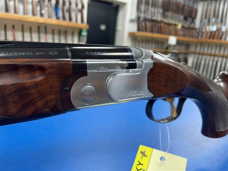 BERETTA 12 Gauge 682