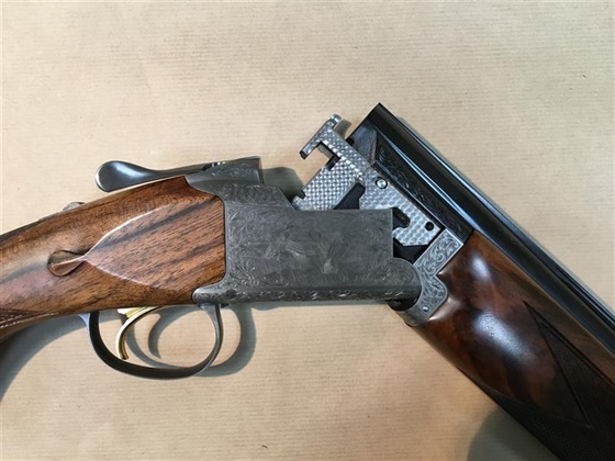 BROWNING 12 Gauge B725 HUNTER