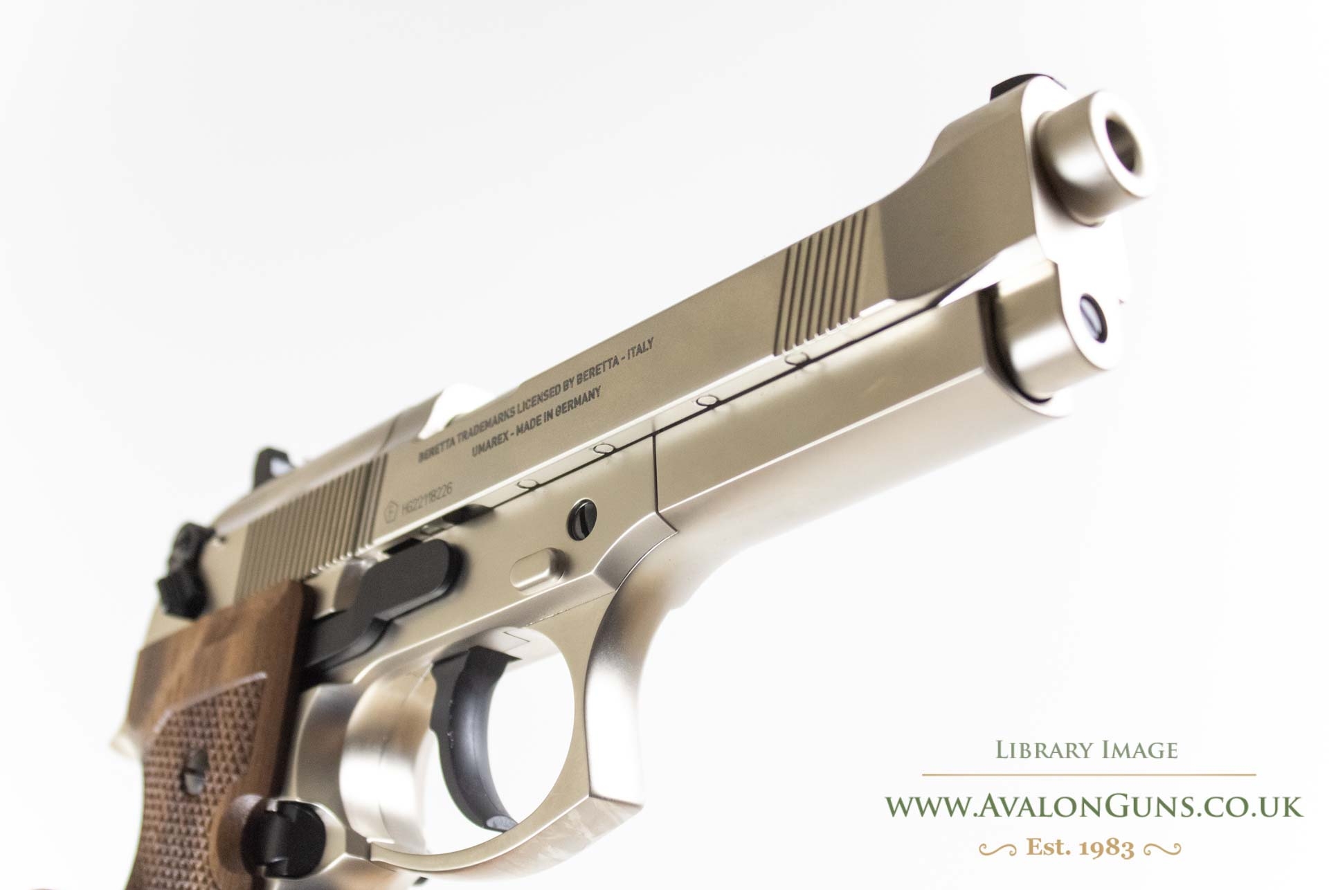 UMAREX .177 BERETTA M92 FS NICKEL WOOD GRIP