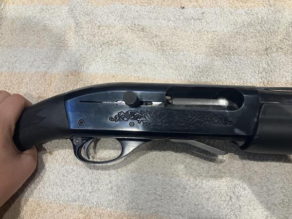 REMINGTON 12 Gauge 1100