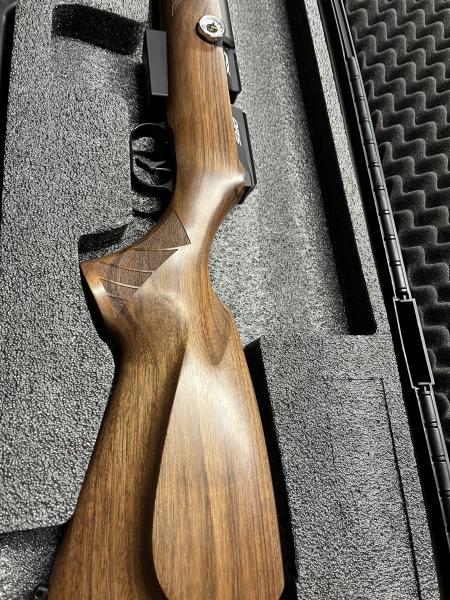 FX .177 DRS GRADE 2 WALNUT