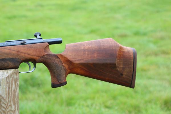 WEIHRAUCH .17 HMR HW66 JAGDMATCH, EXCELLENT WALNUT, AS NEW!