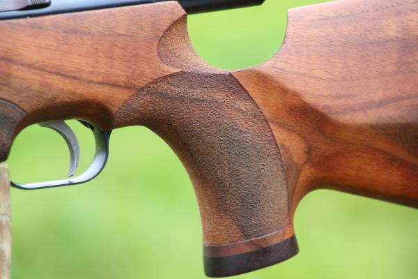 WEIHRAUCH .17 HMR HW66 JAGDMATCH, EXCELLENT WALNUT, AS NEW!