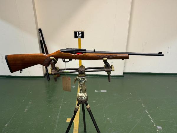 RUGER .22 LR 10 22 WALNUT