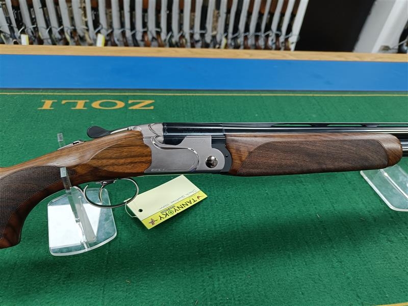 BERETTA 12 Gauge 692