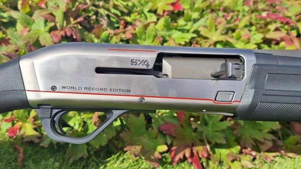 WINCHESTER 12 Gauge SX4 Raniero Testa (World Record Edition)