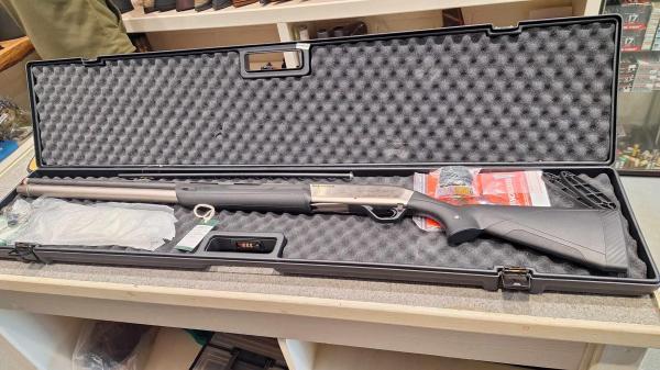 WINCHESTER 12 Gauge SX4 Raniero Testa (World Record Edition)