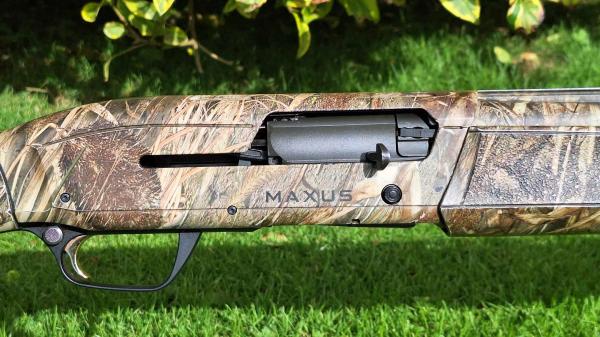 BROWNING 12 Gauge MAXUS