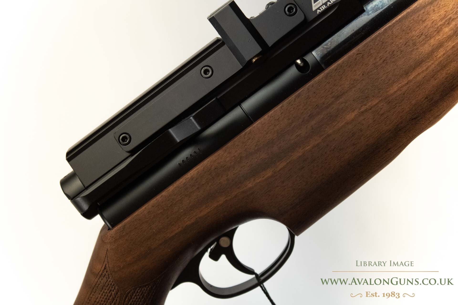 AIR ARMS .177 S510 CARBINE WALNUT