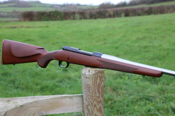 WINCHESTER .240 Weatherby MODEL 70 CUSTOM