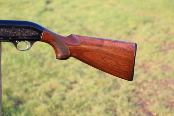 BERETTA 12 Gauge 301 MC, EXC COND & STEEL OKAY