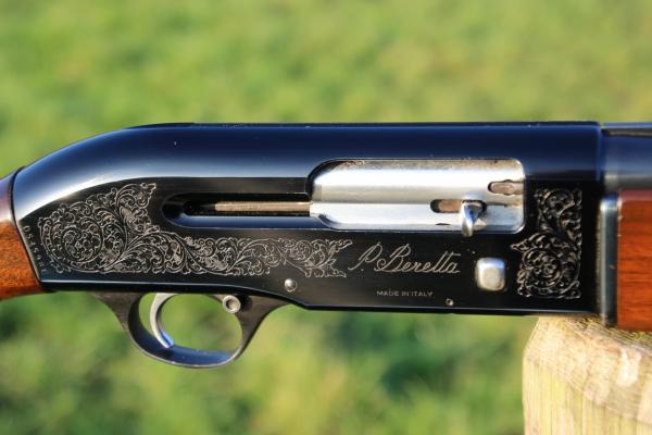 BERETTA 12 Gauge 301 MC, EXC COND & STEEL OKAY