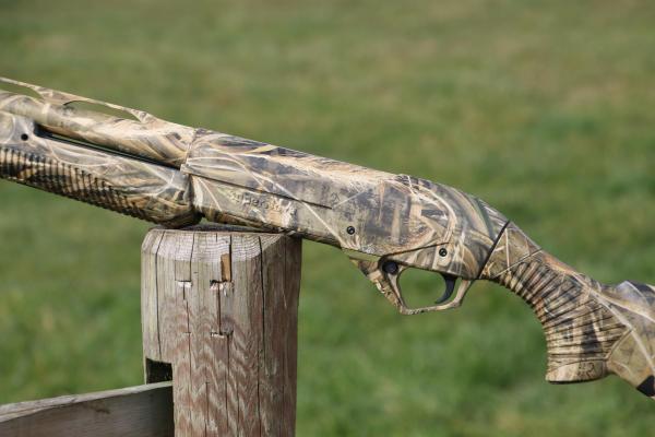 BENELLI 12 Gauge 12g SUPER NOVA CAMO, NEAR NEW